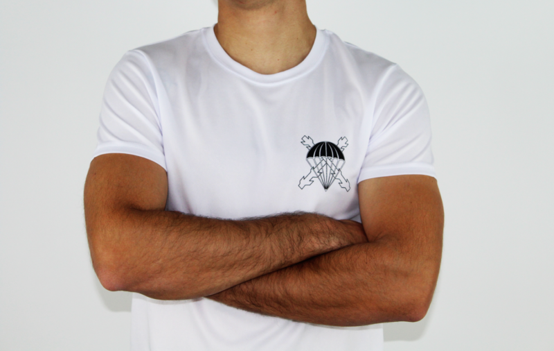 Camiseta blanca Legión Paracas 3